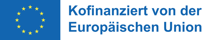 Das Logo der Europäischen Union, bestehend aus der EU-Flagge auf der linken Seite – ein Kreis aus zwölf gelben Sternen auf blauem Grund. Rechts daneben steht der deutsche Text „Kofinanziert von der Europäischen Union“ in blauer Schrift auf zwei Zeilen verteilt. Der Hintergrund des Textes ist schwarz.